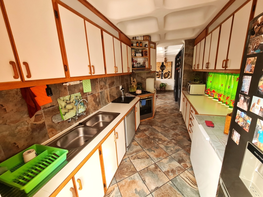 4 Bedroom Property for Sale in Ferreira Town Eastern Cape